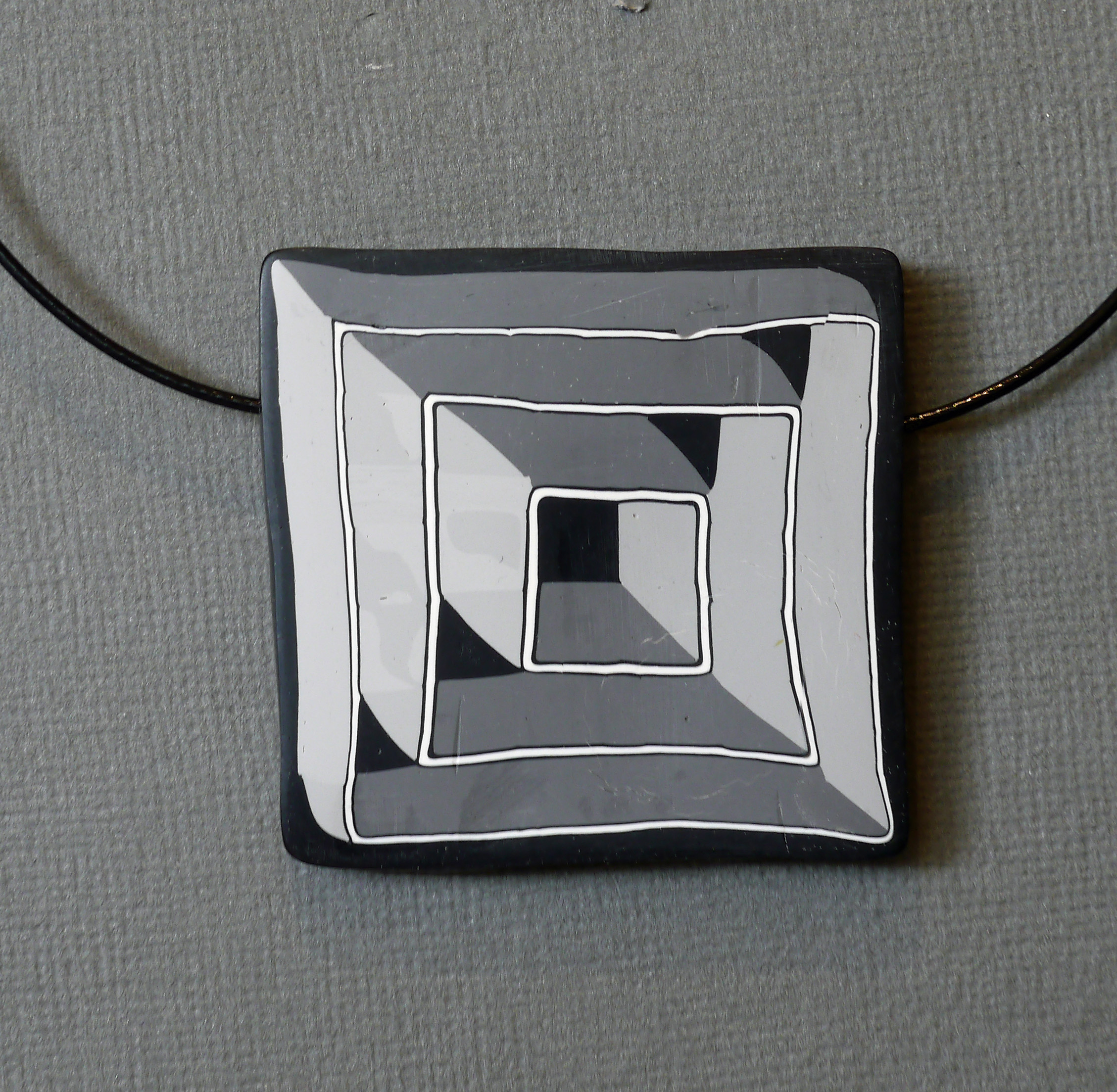 geometric pendant 100520